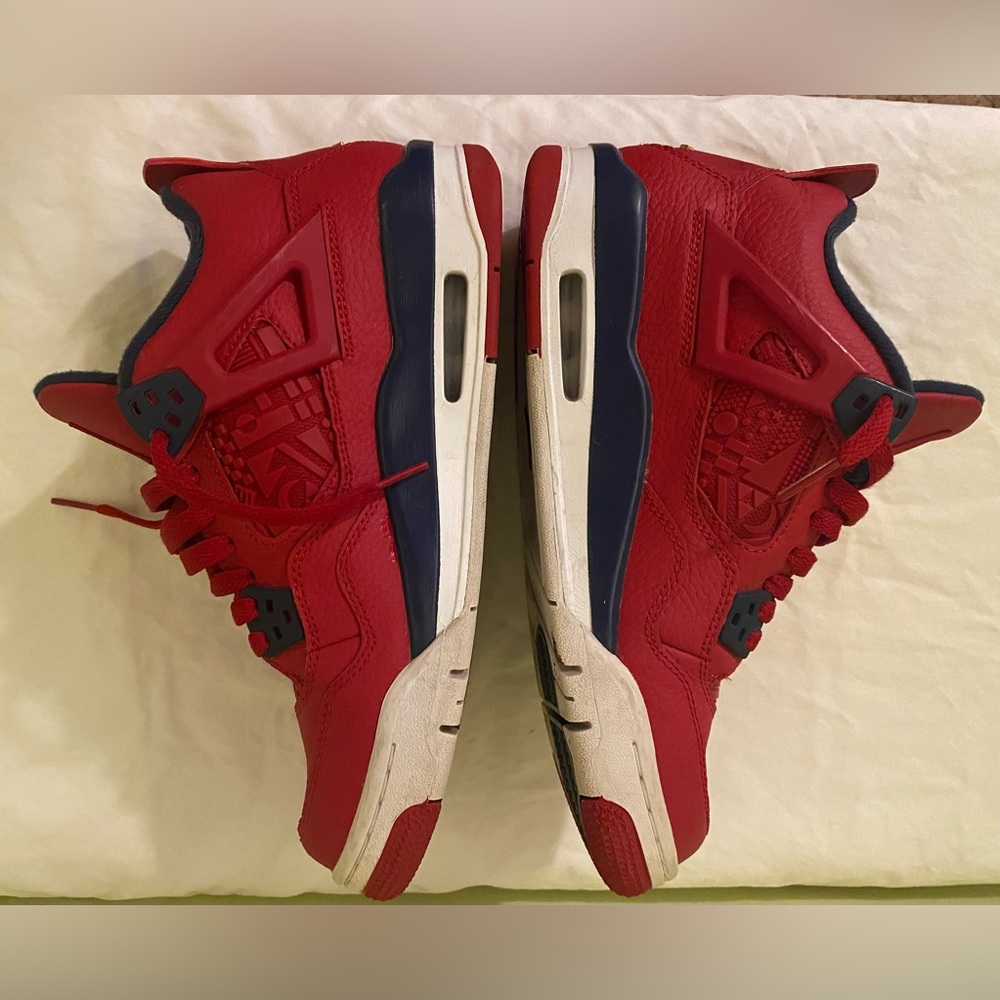 Air Jordan Retro 4